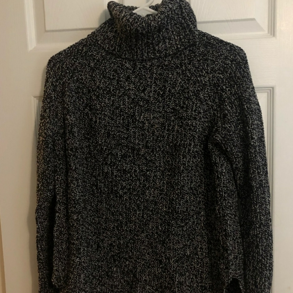 ** SOLD ** UO silence + noise Turtleneck Sweater